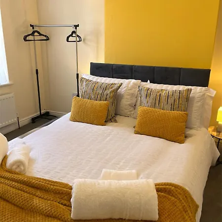 2 Bd House, Near Center Holiday home *