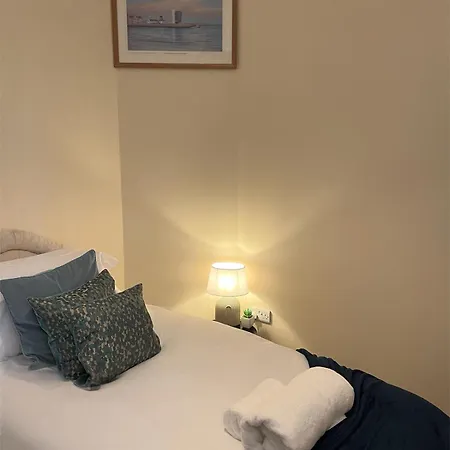 2 Bd House, Near Center Holiday home *