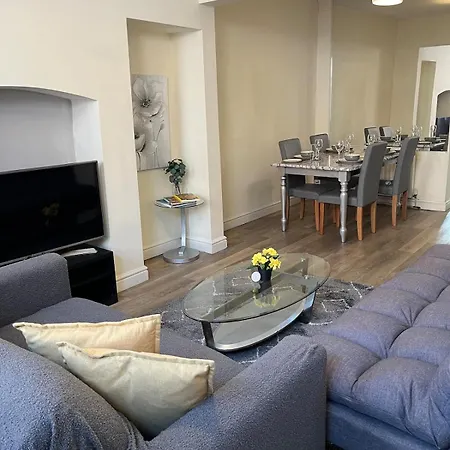 度假居 2 Bd House, Near Center 约克