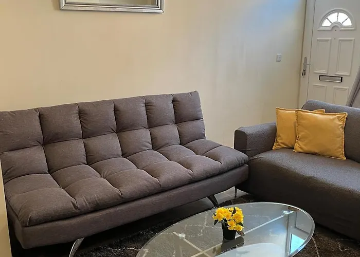 2 Bd House, Near Center York